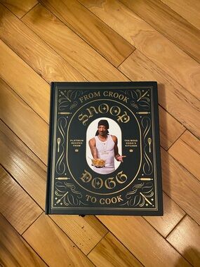 From Crook to Cook by Snoop Dogg - Black & Gold Cookbook.  New!!!!